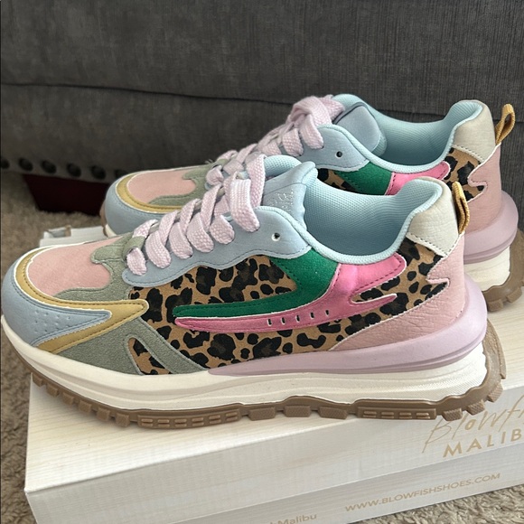 BLOWFISH MALIBU Animal print Cloudblue Purple Laces Womens Sneakers 8 NEW - Picture 2 of 6